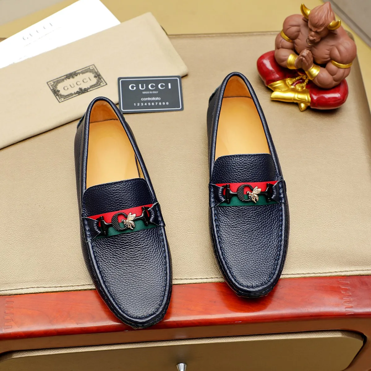 Men's shoes 💰360💰💰GUCCI Gucci official website synchronizes the latest model 🛃The upper is made of imported cowhide, 🐷leather lining, rubber outsole, 🎩🎩top-notch handcrafted workmanship with fine stitches and threads🔍definitely satisfy those perfectionist men who pursue high luxury quality 👏 Colors available! Code number 38-45 Large quantity in stock